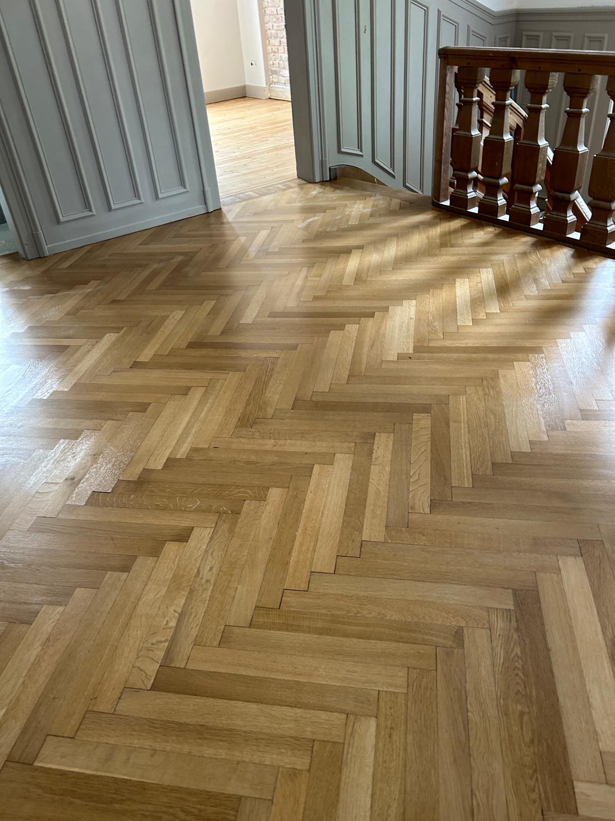 Entretien de parquet dans le Bas-Rhin : les erreurs à éviter à Hoerdt, Strasbourg et Haguenau